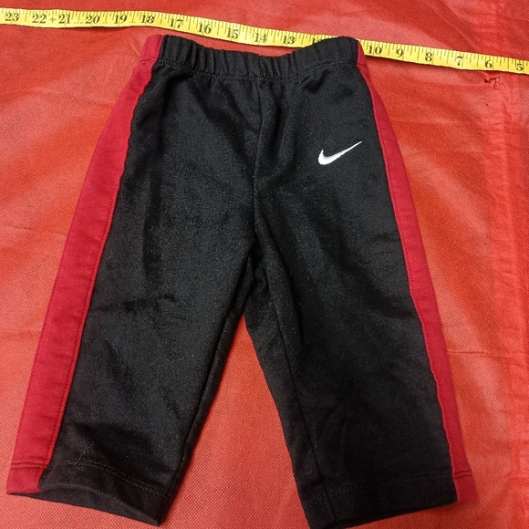 Nike Black and Red Sweatpants with Elastic Waistband - Picture 5 of 11